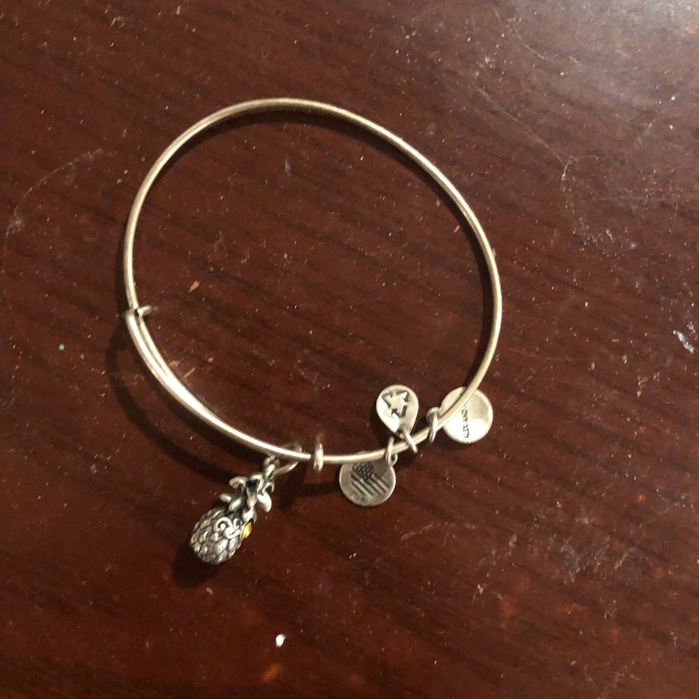 alex and ani pineapple bracelet